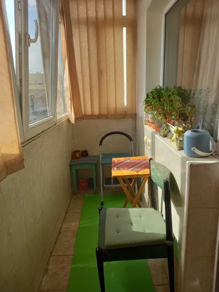 Schimb 4 camere Mega Mall Complex Miramar cu 2 camere in orice zona.